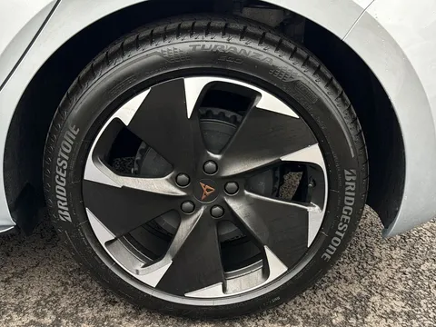  CUPRA Born e-Boost 59kWh V2 Auto 5dr Thumbnail #22