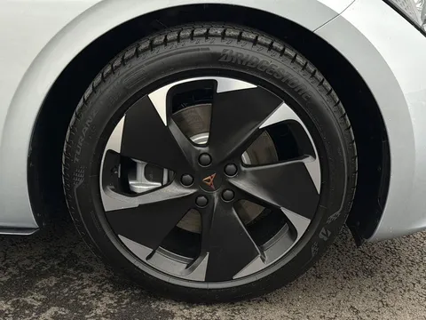  CUPRA Born e-Boost 59kWh V2 Auto 5dr Thumbnail #24