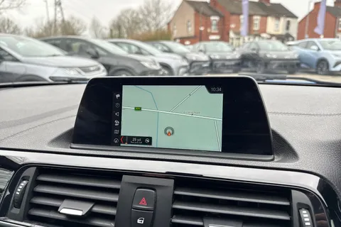 DV18YDE BMW 1 Series 2.0 120i M Sport Auto Euro 6 (s/s) 3dr Thumbnail #13