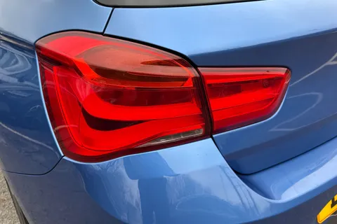 DV18YDE BMW 1 Series 2.0 120i M Sport Auto Euro 6 (s/s) 3dr Thumbnail #17