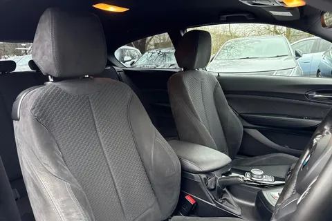 DV18YDE BMW 1 Series 2.0 120i M Sport Auto Euro 6 (s/s) 3dr Thumbnail #22