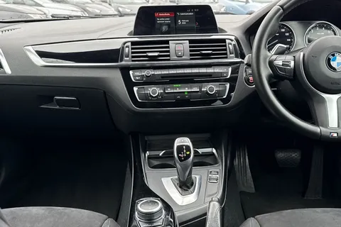 DV18YDE BMW 1 Series 2.0 120i M Sport Auto Euro 6 (s/s) 3dr Thumbnail #35