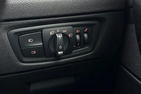 DV18YDE BMW 1 Series 2.0 120i M Sport Auto Euro 6 (s/s) 3dr Thumbnail #41