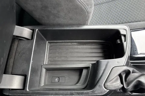 DV18YDE BMW 1 Series 2.0 120i M Sport Auto Euro 6 (s/s) 3dr Thumbnail #55