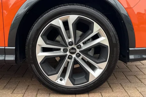 DF23WLZ Audi Q3 Black Edition 35 TFSI  150 PS S tronic Thumbnail #11