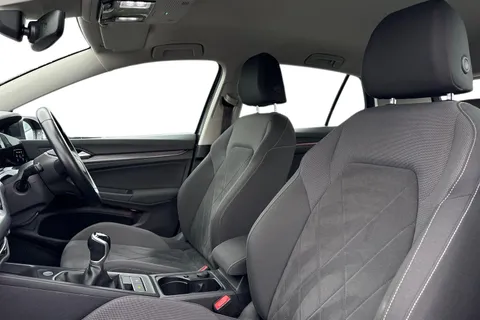 DG70HZA Volkswagen Golf 1.5 TSI 150 Style 5dr Thumbnail #17