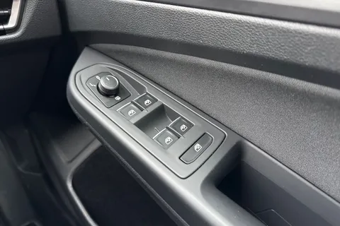 DG70HZA Volkswagen Golf 1.5 TSI 150 Style 5dr Thumbnail #22