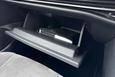 DG70HZA Volkswagen Golf 1.5 TSI 150 Style 5dr Thumbnail #43