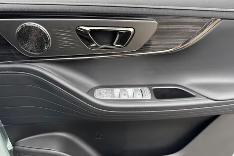  Omoda E5 61.05kWh Comfort Auto 5dr Thumbnail #17