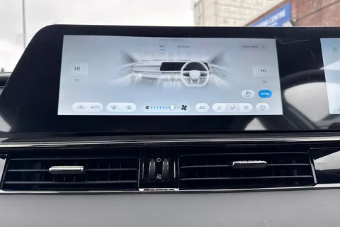  Omoda E5 61.05kWh Comfort Auto 5dr Thumbnail #18