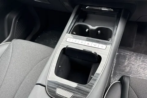  Omoda E5 61.05kWh Comfort Auto 5dr Thumbnail #19