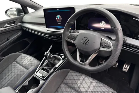 KM25SJO Volkswagen Golf 1.5 TSI 150 R-Line 5dr **18' LEEDS ALLOYS + AREA VIEW CAMERA** Thumbnail #15