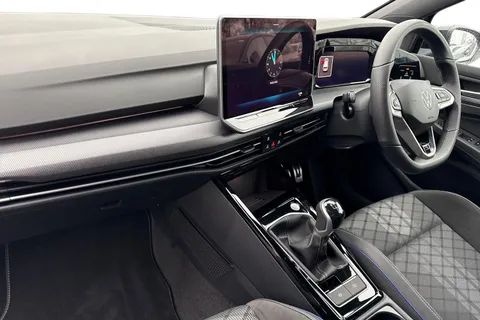 KM25SJO Volkswagen Golf 1.5 TSI 150 R-Line 5dr **18' LEEDS ALLOYS + AREA VIEW CAMERA** Thumbnail #16