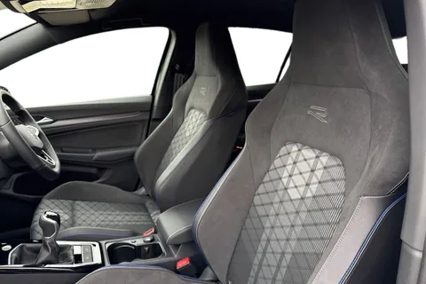 KM25SJO Volkswagen Golf 1.5 TSI 150 R-Line 5dr **18' LEEDS ALLOYS + AREA VIEW CAMERA** Thumbnail #17