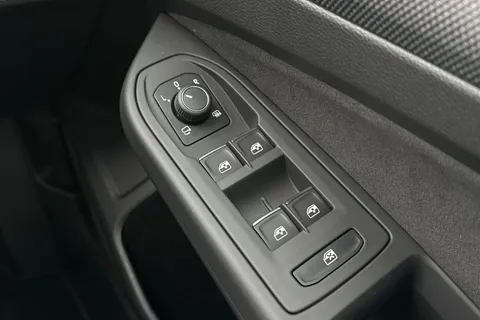 KM25SJO Volkswagen Golf 1.5 TSI 150 R-Line 5dr **18' LEEDS ALLOYS + AREA VIEW CAMERA** Thumbnail #22