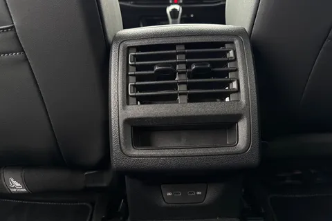 KM25SJO Volkswagen Golf 1.5 TSI 150 R-Line 5dr **18' LEEDS ALLOYS + AREA VIEW CAMERA** Thumbnail #31