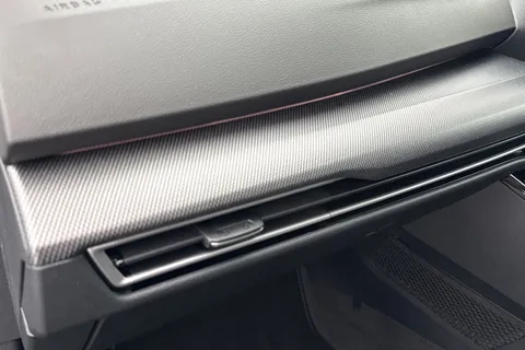 KM25SJO Volkswagen Golf 1.5 TSI 150 R-Line 5dr **18' LEEDS ALLOYS + AREA VIEW CAMERA** Thumbnail #32