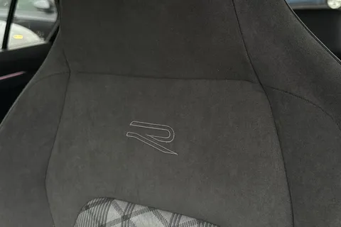 KM25SJO Volkswagen Golf 1.5 TSI 150 R-Line 5dr **18' LEEDS ALLOYS + AREA VIEW CAMERA** Thumbnail #33