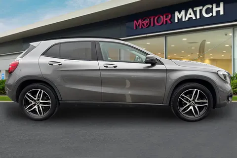 ND68VRT Mercedes-Benz Gla 1.6 GLA180 Urban Edition Euro 6 (s/s) 5dr Thumbnail #4