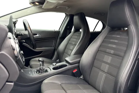 ND68VRT Mercedes-Benz Gla 1.6 GLA180 Urban Edition Euro 6 (s/s) 5dr Thumbnail #11