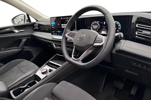 7 of 44 for VOLKSWAGEN TIGUAN 1.5 eTSI 150 Elegance 5dr DSG