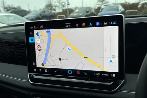 11 of 44 for VOLKSWAGEN TIGUAN 1.5 eTSI 150 Elegance 5dr DSG