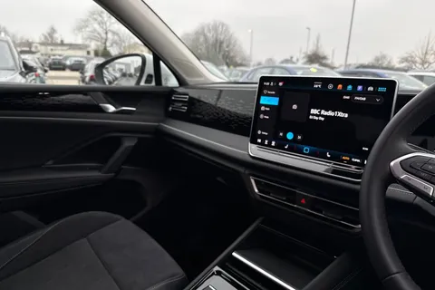 14 of 44 for VOLKSWAGEN TIGUAN 1.5 eTSI 150 Elegance 5dr DSG