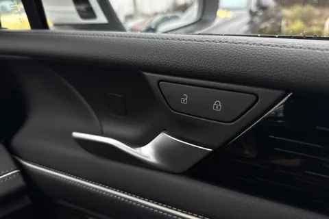 17 of 44 for VOLKSWAGEN TIGUAN 1.5 eTSI 150 Elegance 5dr DSG