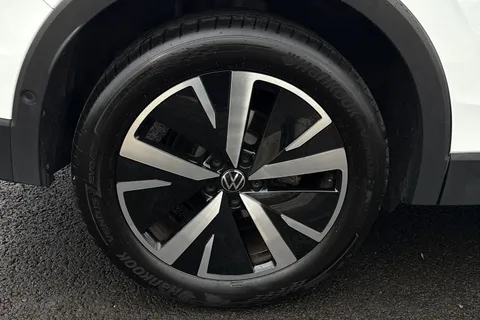 21 of 44 for VOLKSWAGEN TIGUAN 1.5 eTSI 150 Elegance 5dr DSG