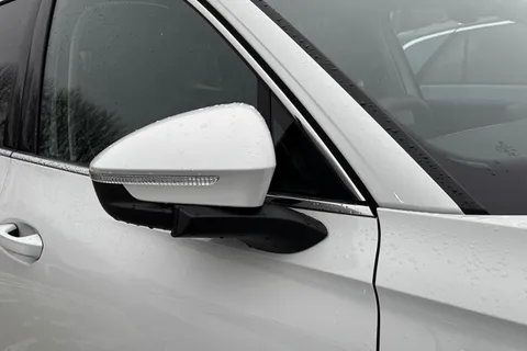 24 of 44 for VOLKSWAGEN TIGUAN 1.5 eTSI 150 Elegance 5dr DSG