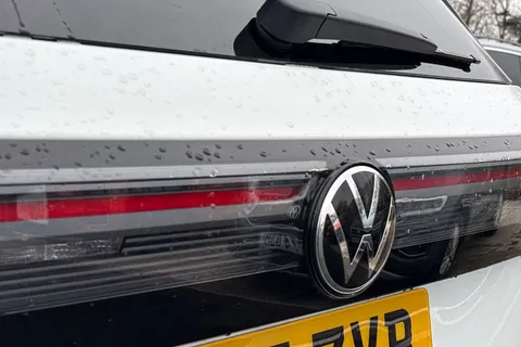 28 of 44 for VOLKSWAGEN TIGUAN 1.5 eTSI 150 Elegance 5dr DSG