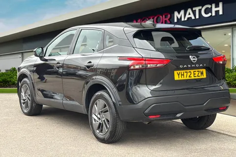 YH72EZM Nissan Qashqai 1.3 DIG-T MHEV Acenta Premium Euro 6 (s/s) 5dr Thumbnail #3