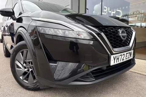 YH72EZM Nissan Qashqai 1.3 DIG-T MHEV Acenta Premium Euro 6 (s/s) 5dr Thumbnail #10