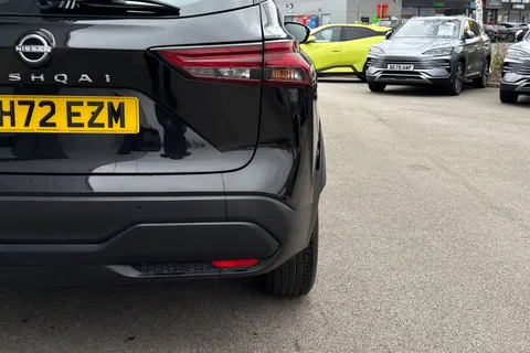 YH72EZM Nissan Qashqai 1.3 DIG-T MHEV Acenta Premium Euro 6 (s/s) 5dr Thumbnail #27