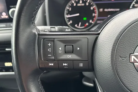 YH72EZM Nissan Qashqai 1.3 DIG-T MHEV Acenta Premium Euro 6 (s/s) 5dr Thumbnail #53