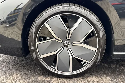 KP75LNO Volkswagen Passat 1.5 TSI eHybrid 272 Elegance 5dr DSG**LEATHER + 19' LEEDS ALLOYS + WINTER P Thumbnail #12