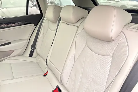 KP75LNO Volkswagen Passat 1.5 TSI eHybrid 272 Elegance 5dr DSG**LEATHER + 19' LEEDS ALLOYS + WINTER P Thumbnail #20