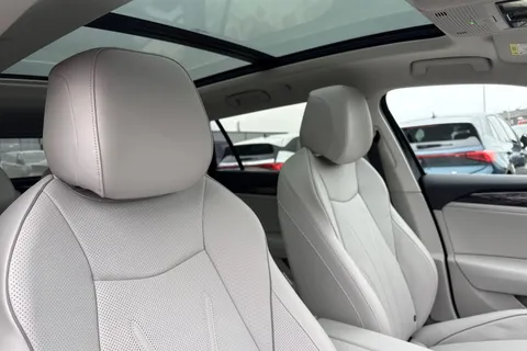 KP75LNO Volkswagen Passat 1.5 TSI eHybrid 272 Elegance 5dr DSG**LEATHER + 19' LEEDS ALLOYS + WINTER P Thumbnail #25