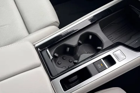 KP75LNO Volkswagen Passat 1.5 TSI eHybrid 272 Elegance 5dr DSG**LEATHER + 19' LEEDS ALLOYS + WINTER P Thumbnail #42