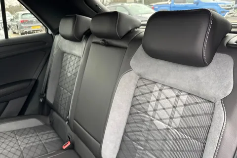 DK25ZKJ Volkswagen T-Roc 2.0 TDI 150 EVO R-Line 5dr DSG **18' ALLOYS, PAN ROOF** Thumbnail #19