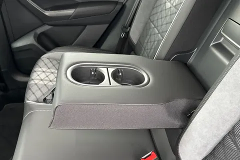 DK25ZKJ Volkswagen T-Roc 2.0 TDI 150 EVO R-Line 5dr DSG **18' ALLOYS, PAN ROOF** Thumbnail #28