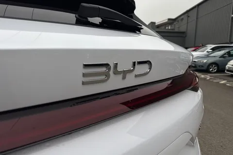 BYD Seal U 1.5 DM-i 18.3kWh Boost CVT Auto Euro 6 (s/s) 5dr Thumbnail #28