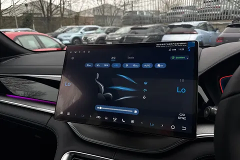 BYD Seal U 1.5 DM-i 18.3kWh Boost CVT Auto Euro 6 (s/s) 5dr Thumbnail #38