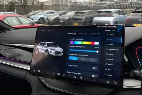 BYD Seal U 1.5 DM-i 18.3kWh Boost CVT Auto Euro 6 (s/s) 5dr Thumbnail #42