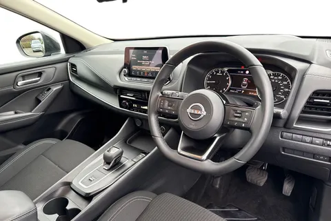 DN72ZPR Nissan Qashqai 1.3 DIG-T MHEV Acenta Premium XTRON Euro 6 (s/s) 5dr Thumbnail #15