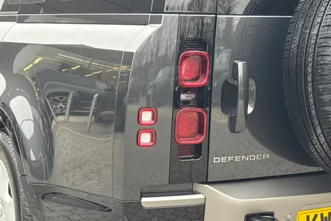 KW25GXX Land Rover Defender 130 3.0 D350 X-Dynamic SE 5dr Thumbnail #21