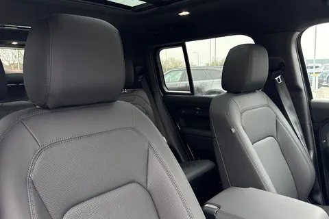 KW25GXX Land Rover Defender 130 3.0 D350 X-Dynamic SE 5dr Thumbnail #23