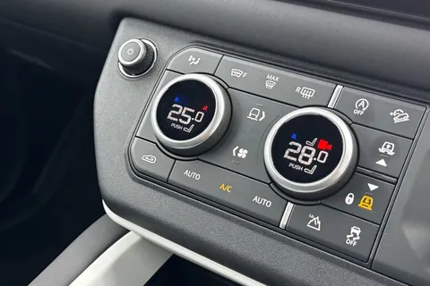 KW25GXX Land Rover Defender 130 3.0 D350 X-Dynamic SE 5dr Thumbnail #24