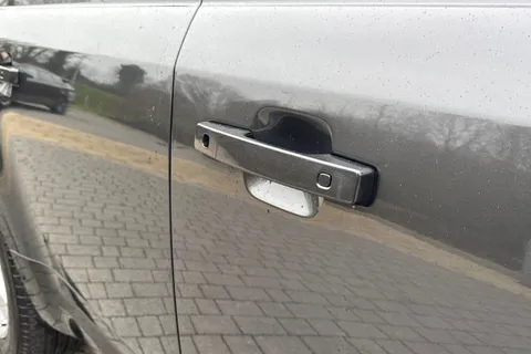 KW25GXX Land Rover Defender 130 3.0 D350 X-Dynamic SE 5dr Thumbnail #31