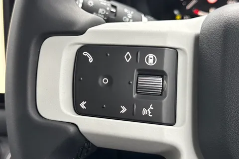 KW25GXX Land Rover Defender 130 3.0 D350 X-Dynamic SE 5dr Thumbnail #36